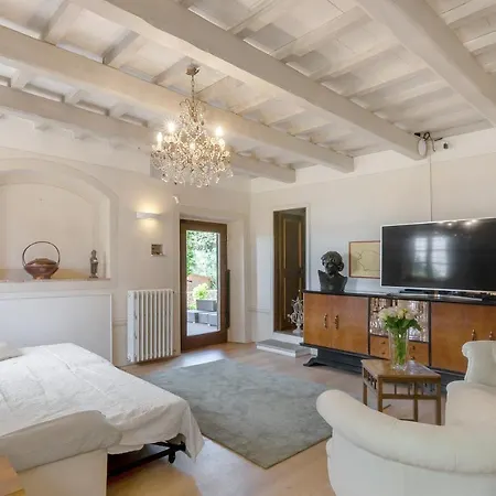 Villa Ridente - *